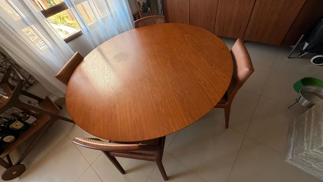 MESA + 4 CADEIRAS EM MOGNO