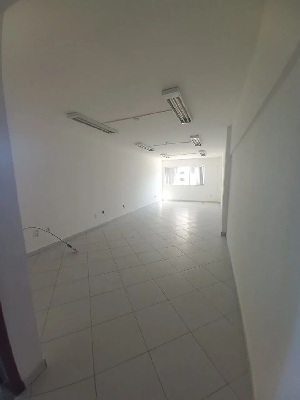 Sala comercial em Cavaleiros, Macaé/RJ