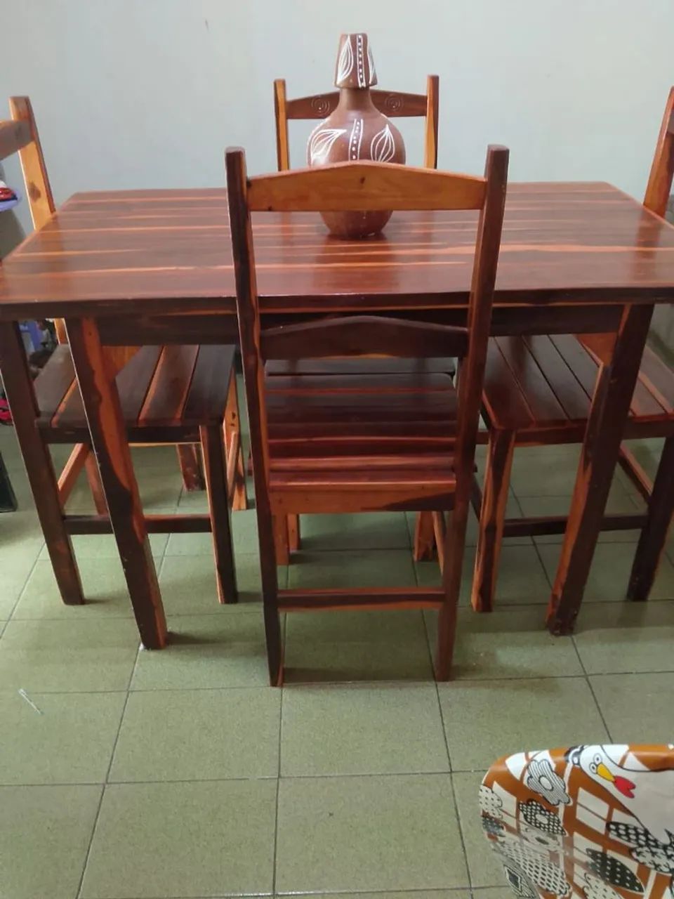 Mesa com cadeiras 