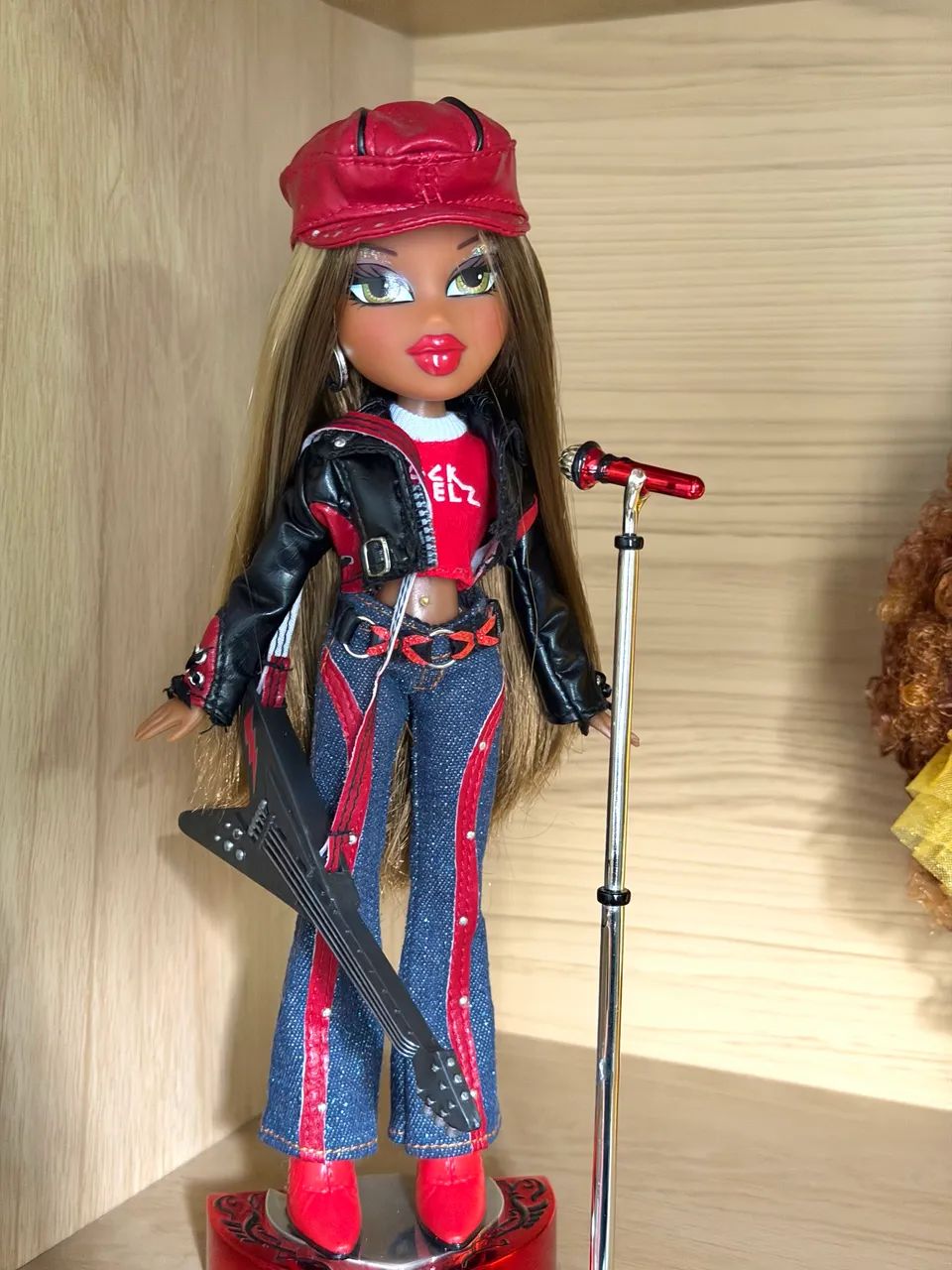 Boneca Sasha Rock angelz com caixa - Foto 5