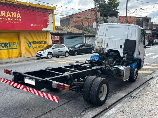 MB Accelo 815 Acelo  - Foto 4