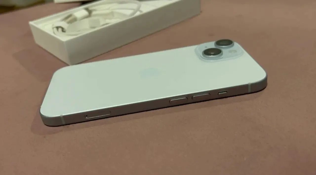 iphone 15 256 GB Branco  - Foto 2