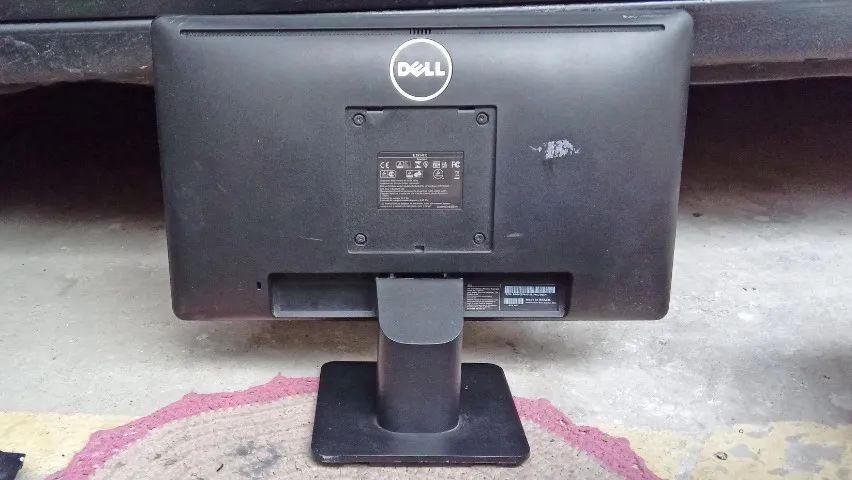 Monitor Dell de 19 polegadas com conexão VGA funcionando - Foto 2