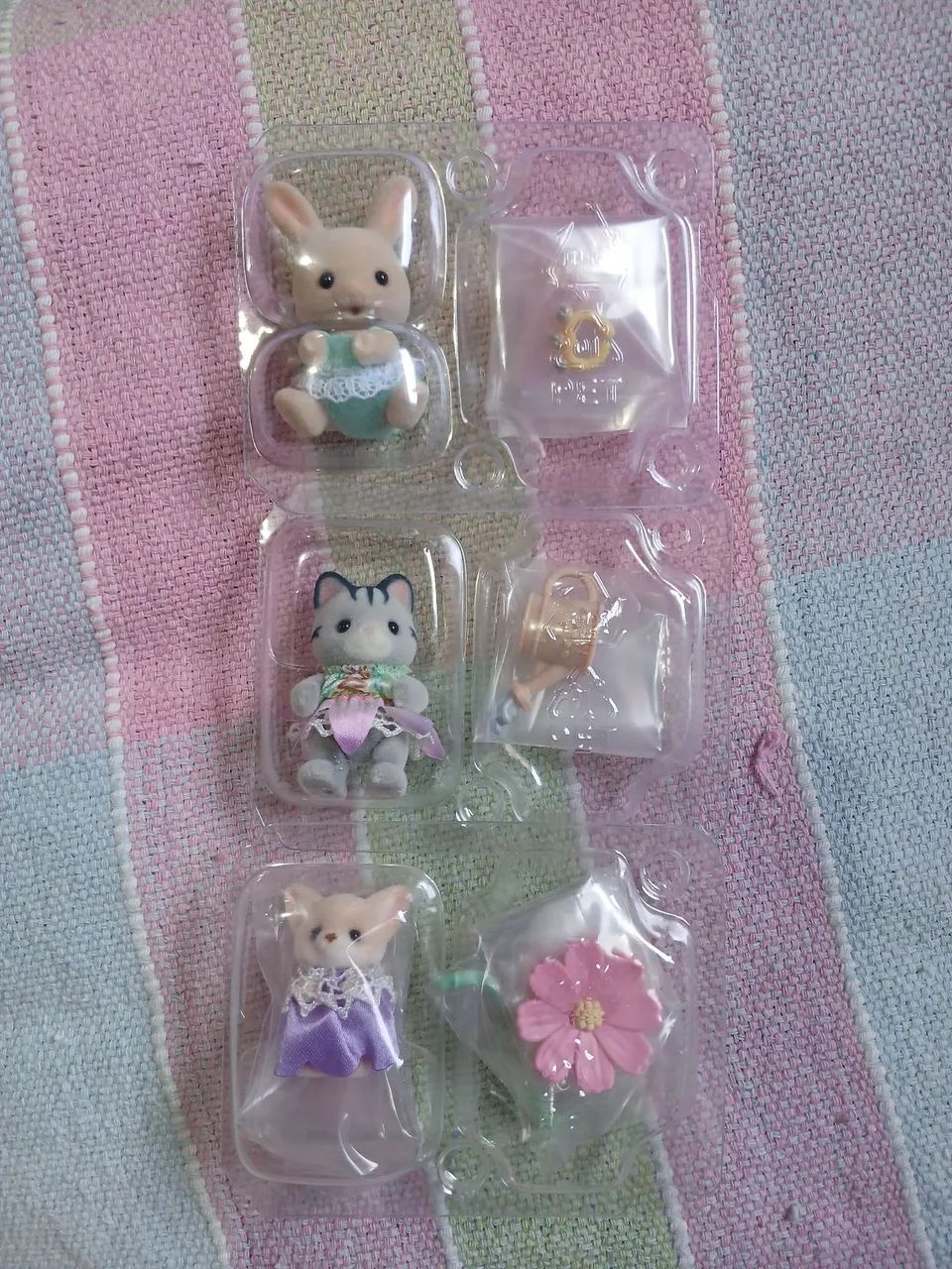 LOTE blind bag sylvanian families 