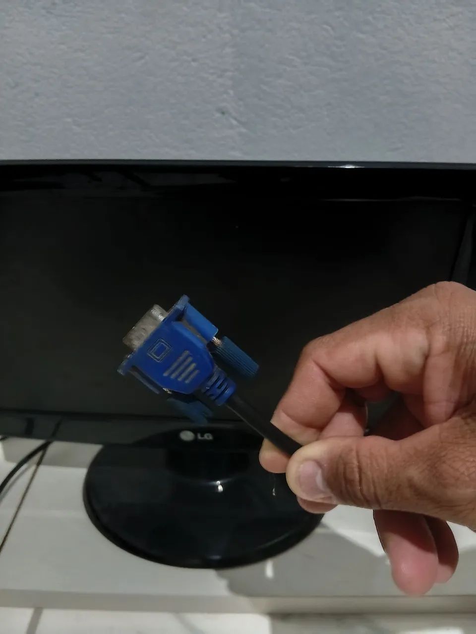 Um monitor LG de 15 polegadas  - Foto 3