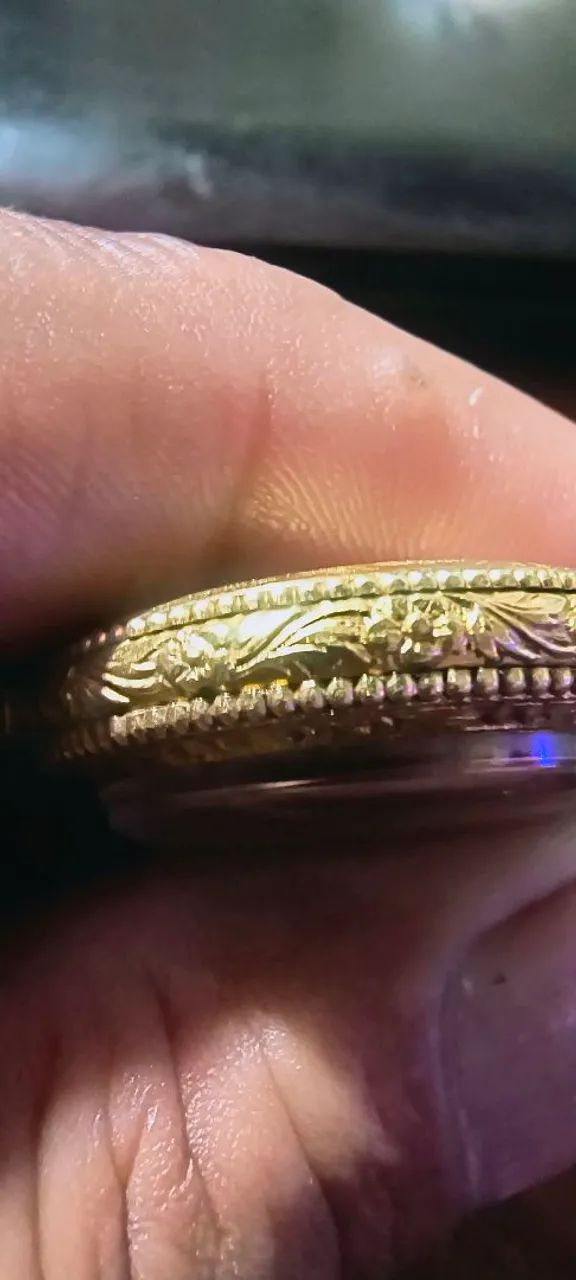 Relógio de bolso dourado a corda funcionando  - Foto 5