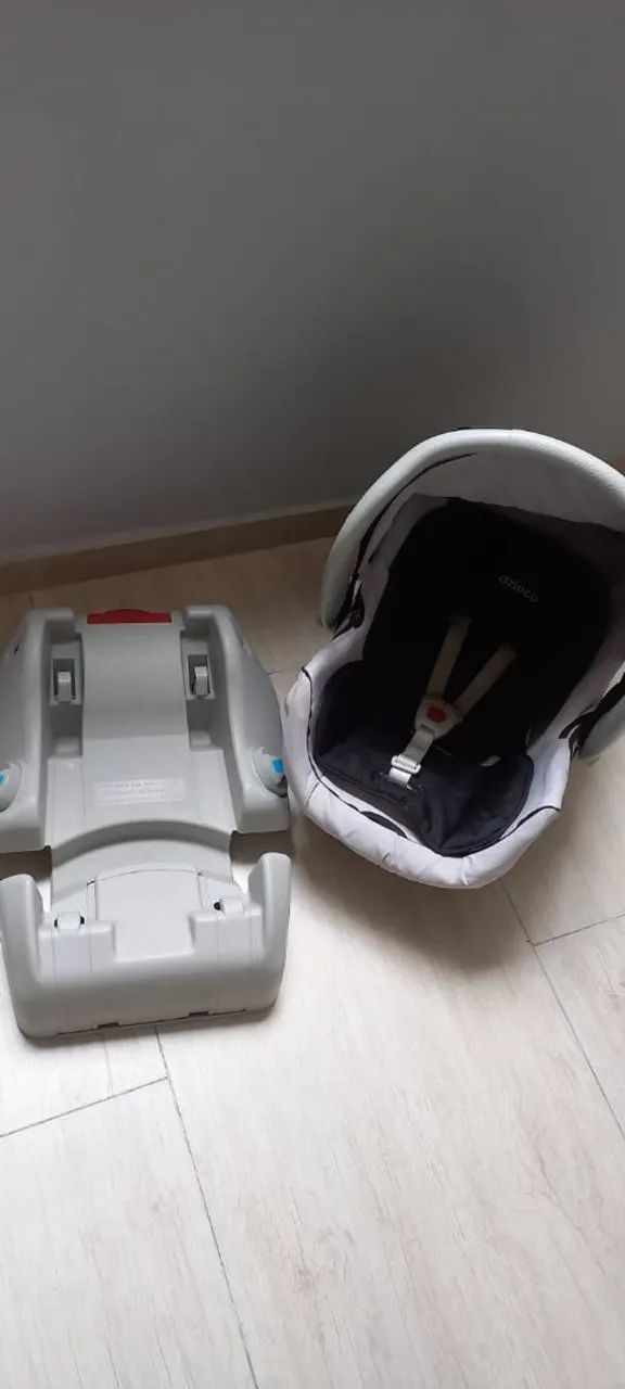Bebê conforto e base 