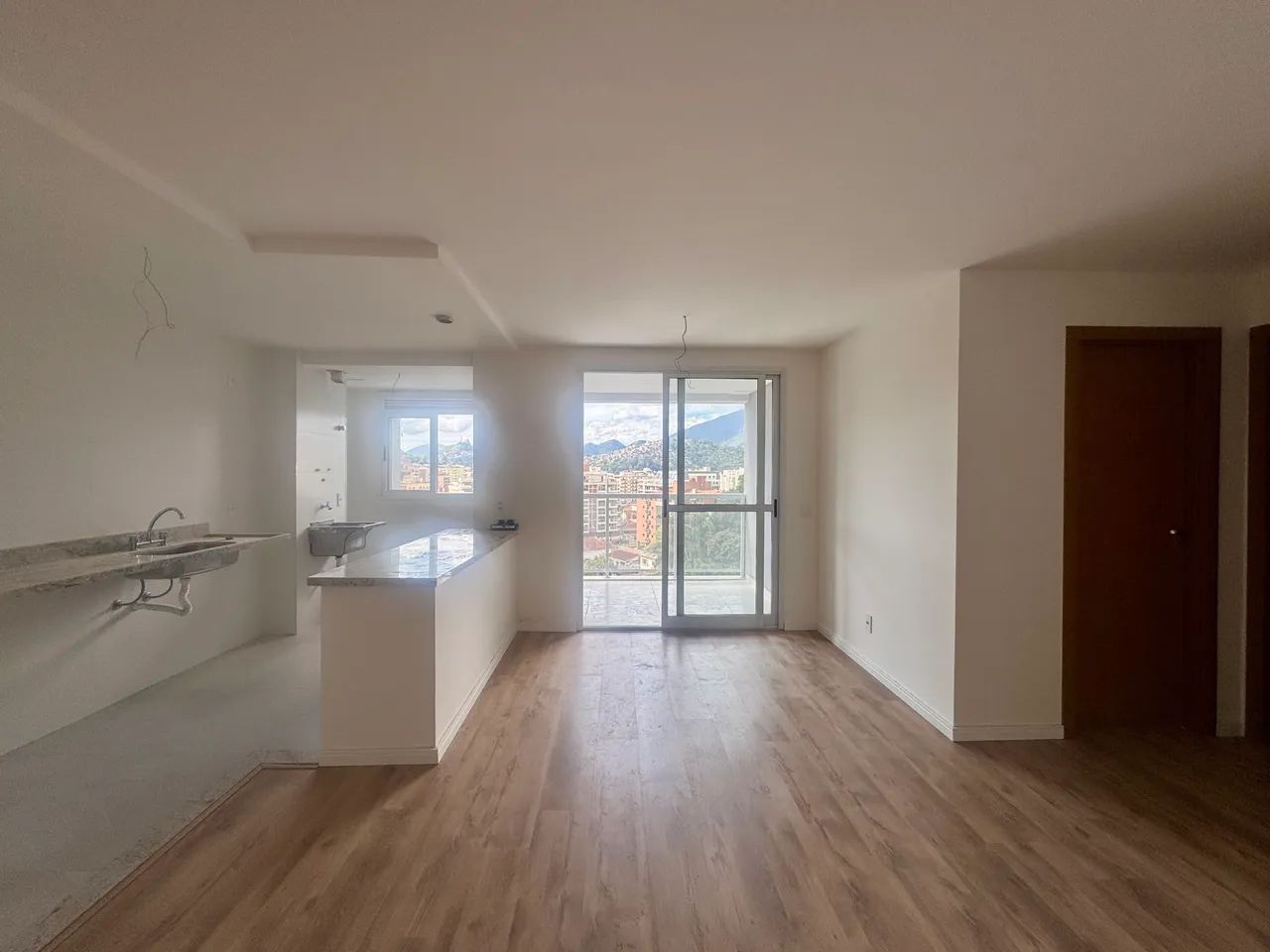 APARTAMENTO COM 2 SUÍTES | PRIMEIRA LOCAÇÃO  - Foto 2