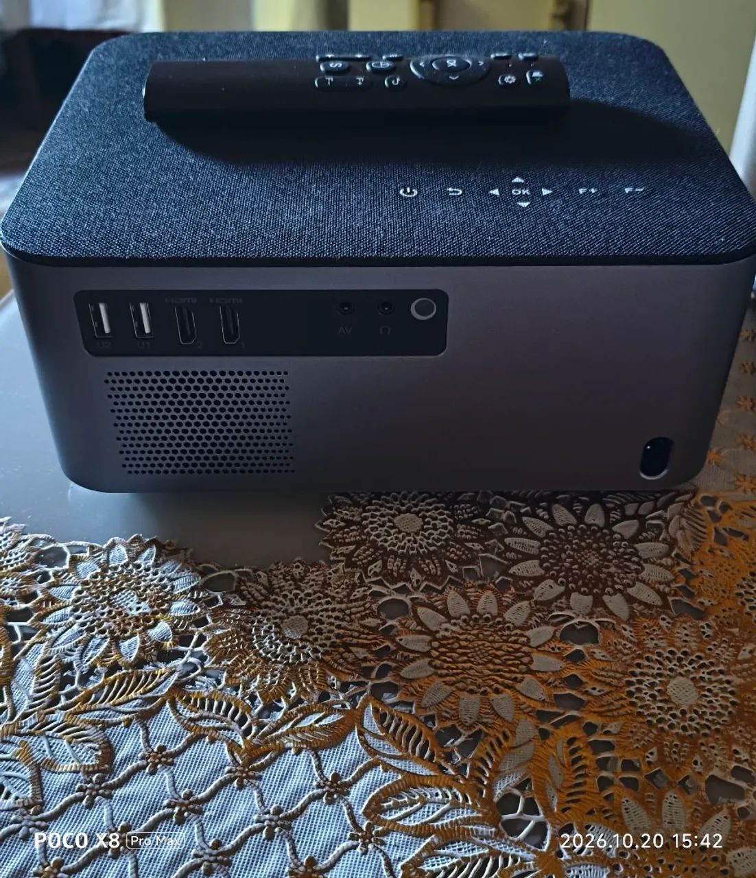 Projetor bettdow AC 1041 sistema Android  - Foto 5