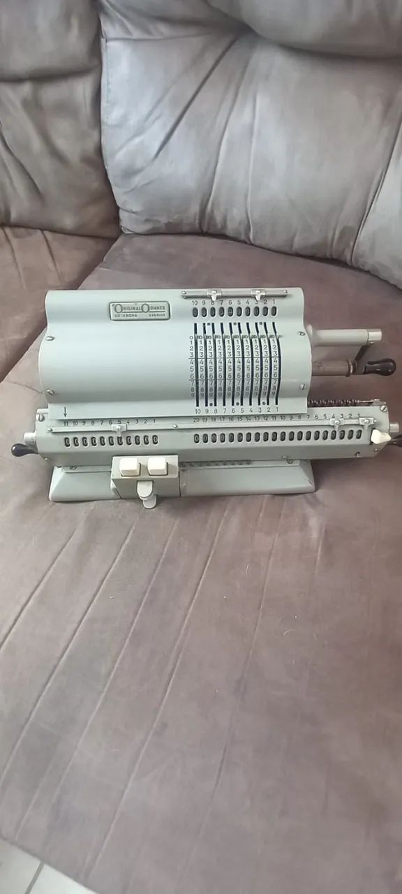 Calculadora ODHNER 125 década de 50 - Foto 3