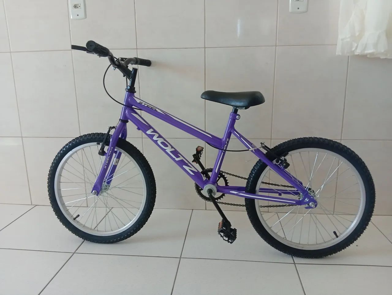 Bicicleta woltz aro 20 lilás 