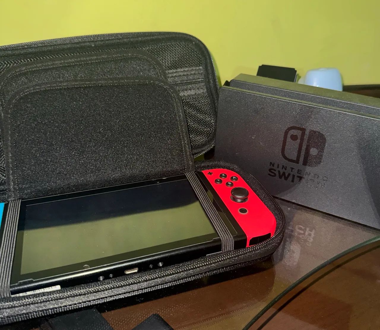 Nintendo Switch + 4 Jogos + Dock + Case + Acessórios