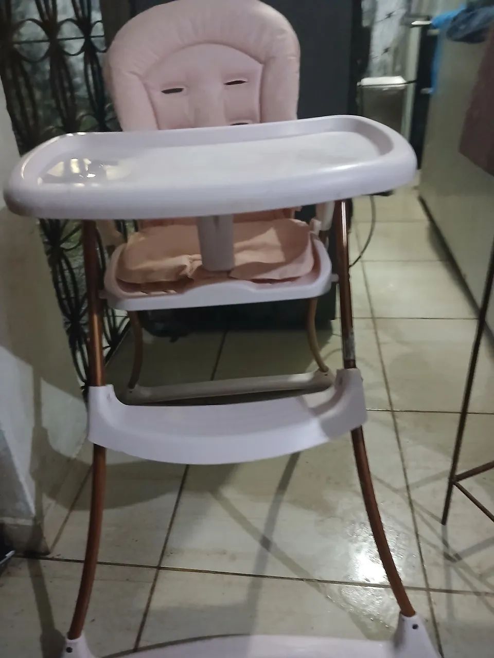 Cadeira Alimentação. 
