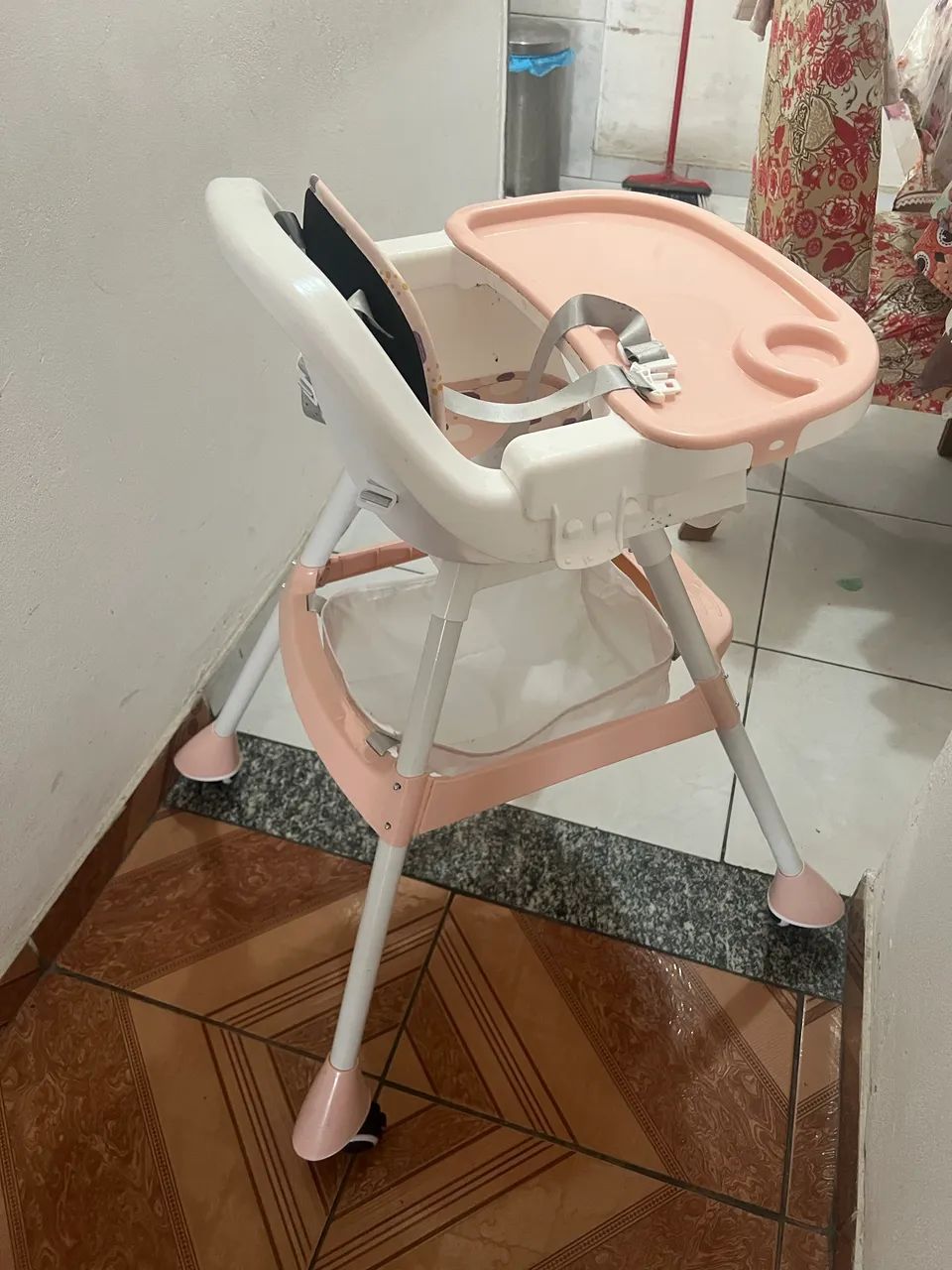 Cadeira de refeição para bebê 