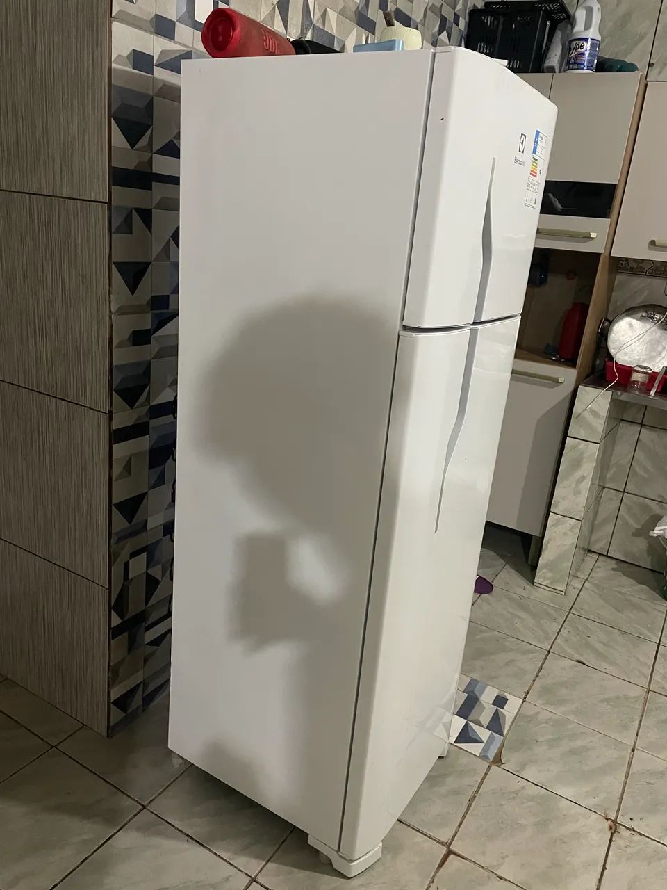 vende-se geladeira com menos de 1 ano de uso