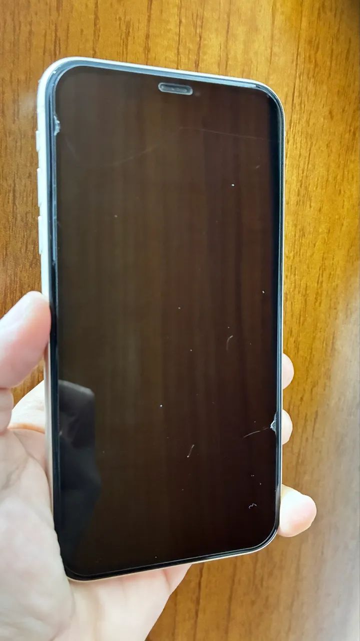 IPHONE 11 excelente estado 