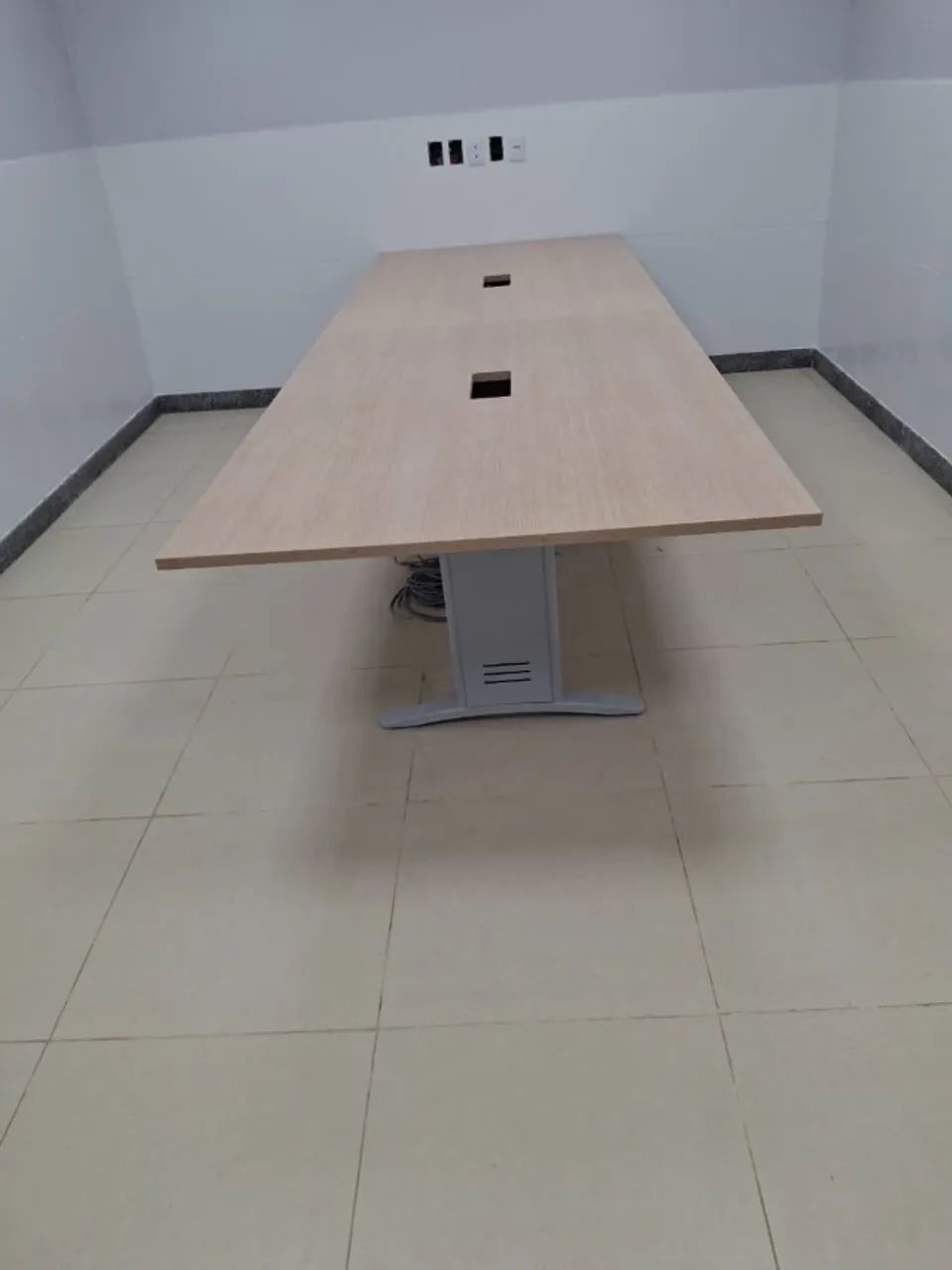 MESA PARA REUNÃO