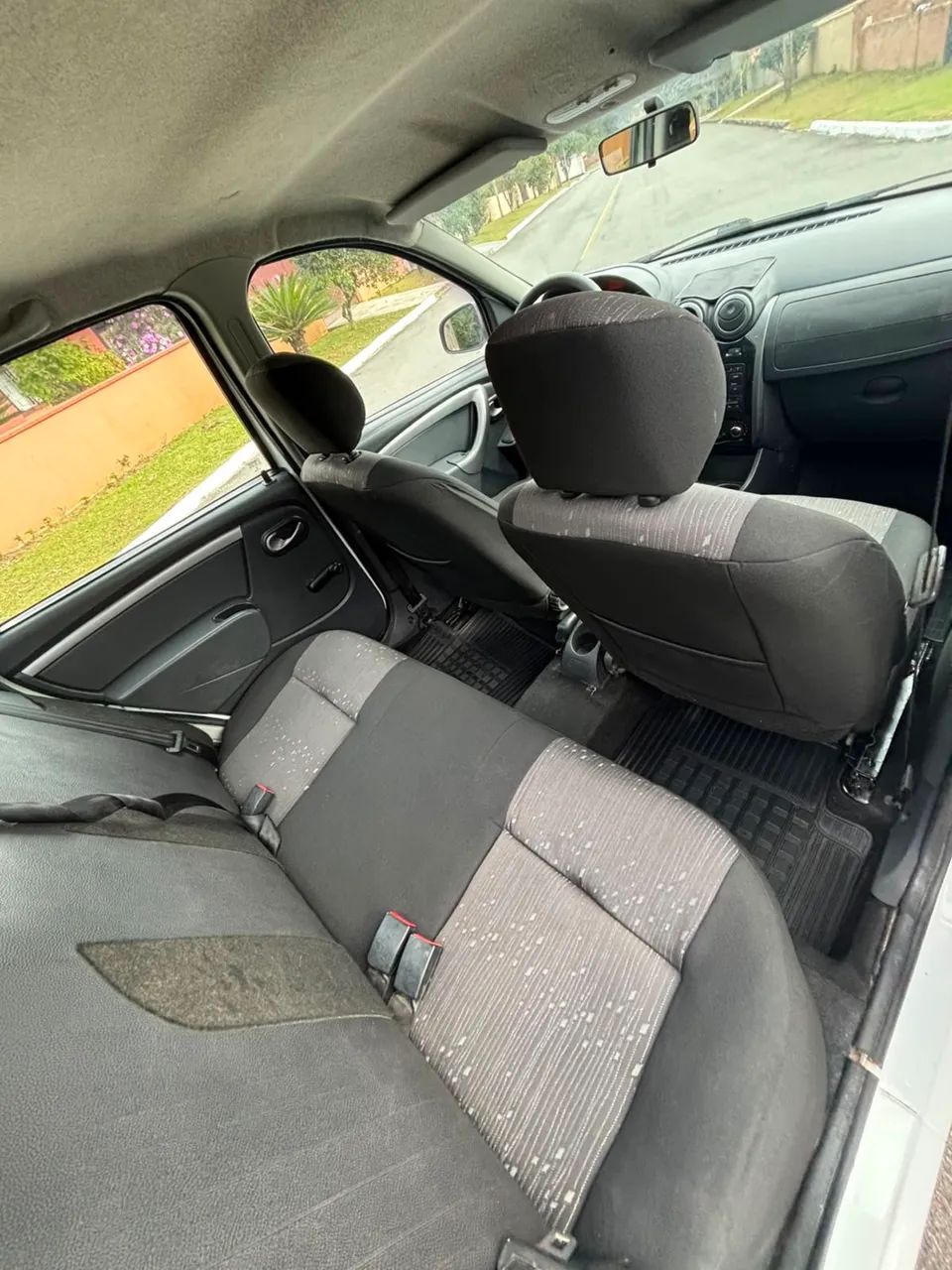 Renault Logan LOGAN Expression Hi-Flex 1.6 8V 4p 2013