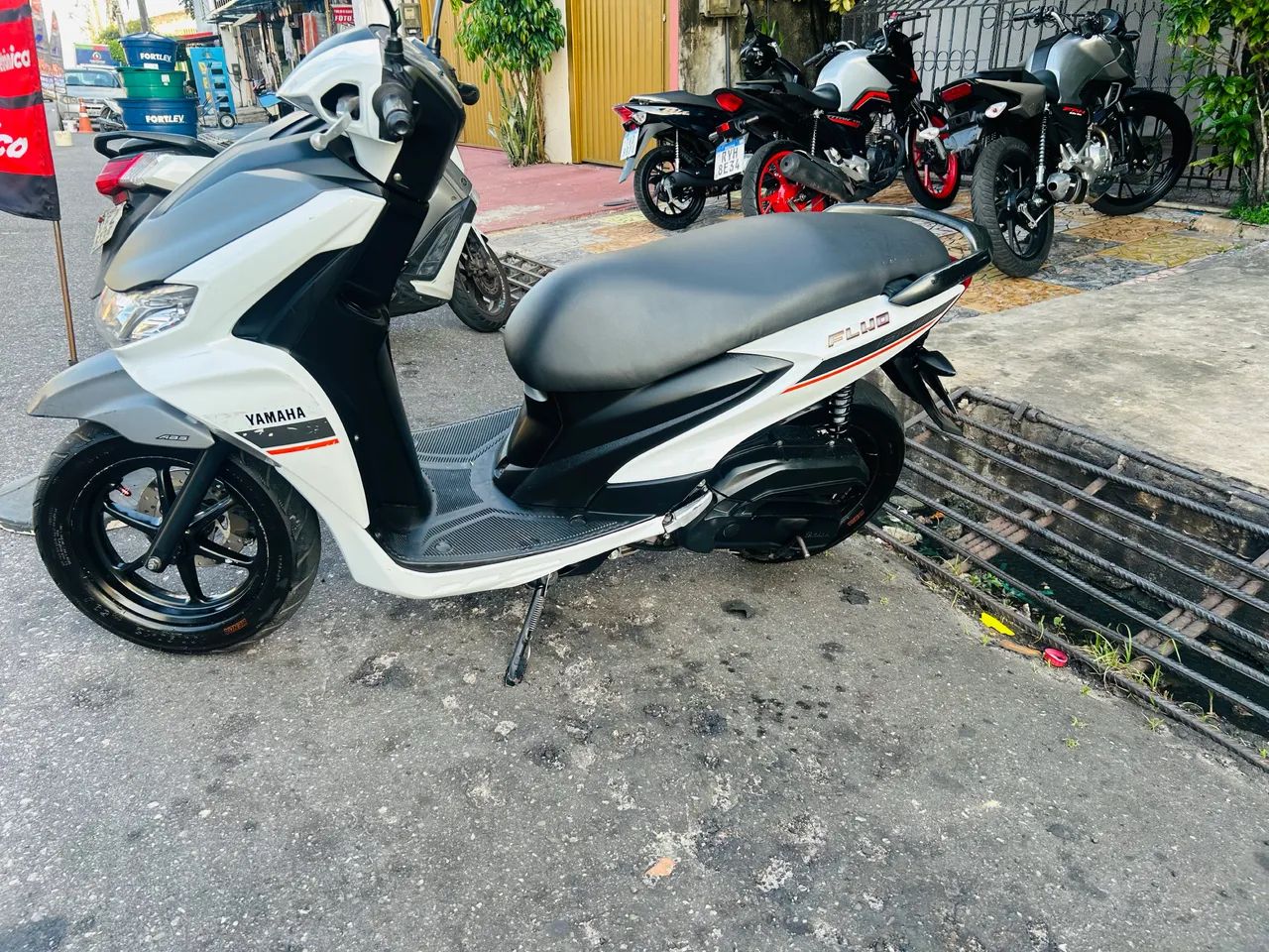Yamaha fluo