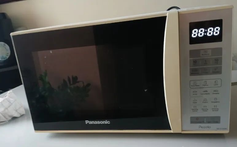 MICROONDAS PANASONIC 20 LITROS