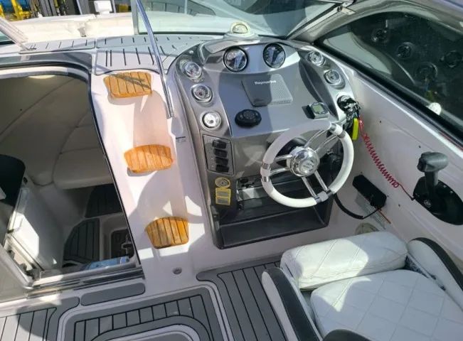 Vendo Lancha 2016 Nova( entrada 35 mil) - Foto 2