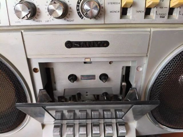 Rádio Sanyo Fm/AM Toca-Fitas - Foto 4