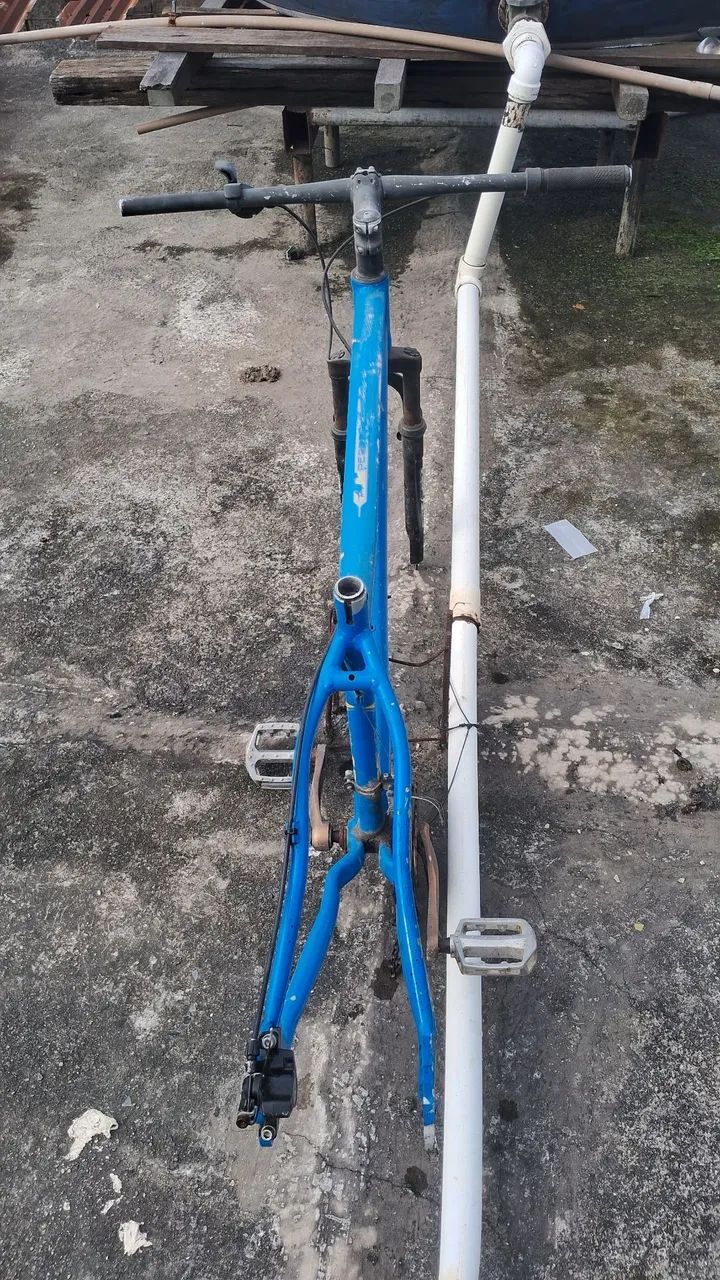 Vendo esse quadro de aro 29. E so  ajeitar  - Foto 2