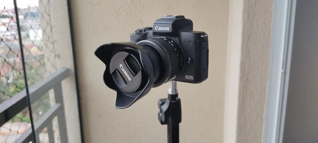 Canon EOS M50