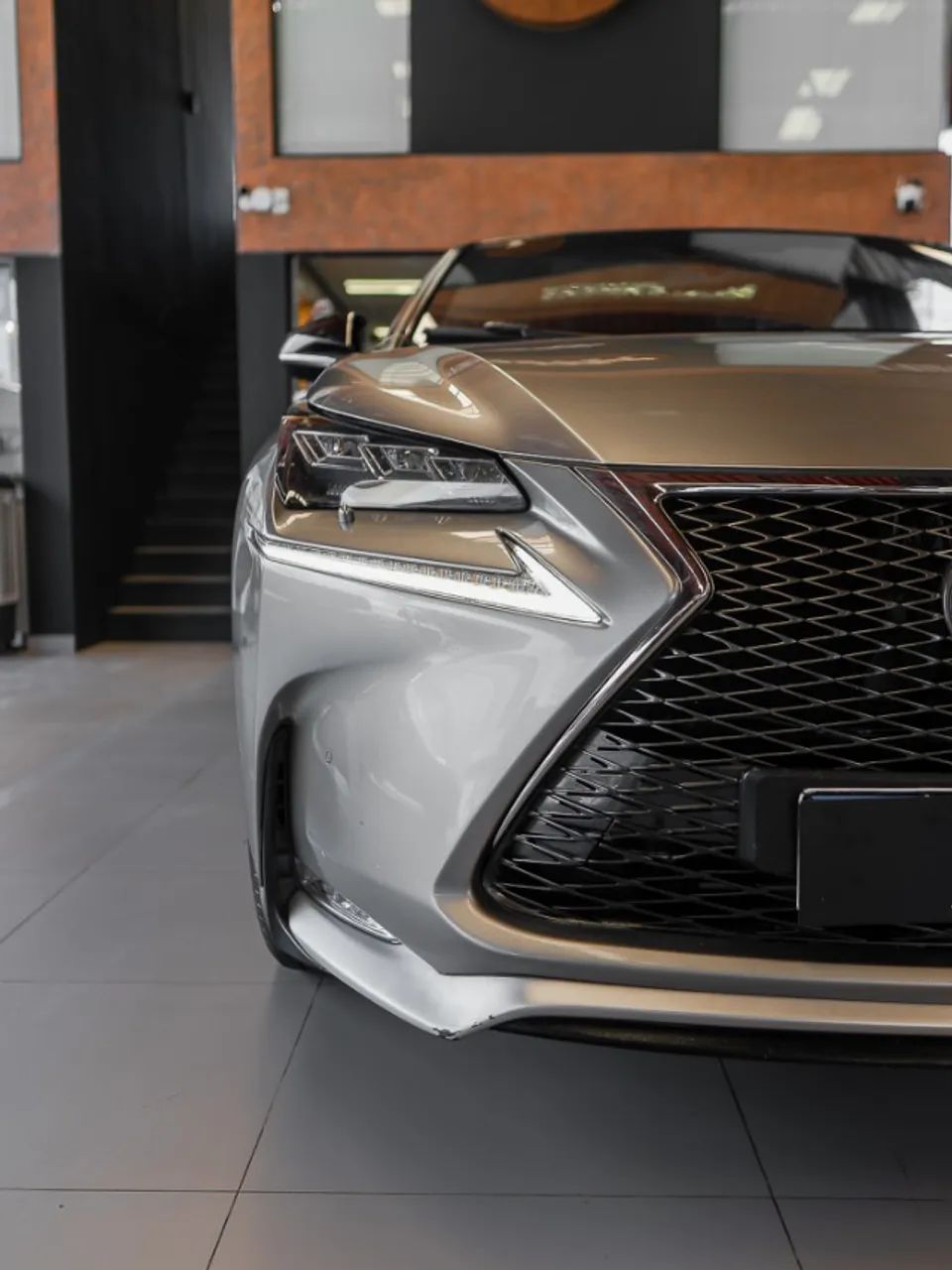 Lexus NX-200t F-sport 2.0 16V 238cv Aut., foto 8 de 18
