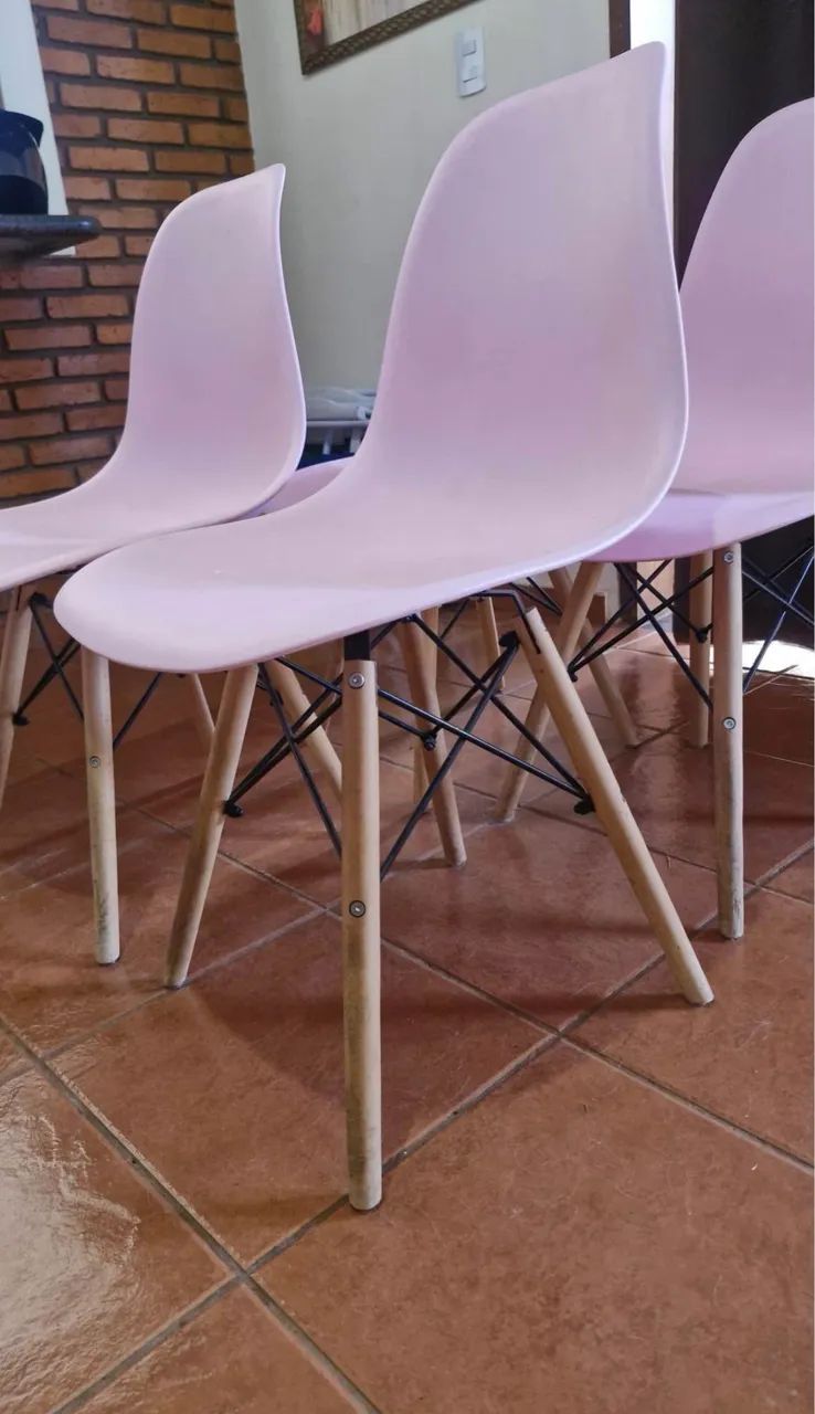 Cadeira Eiffel rosa