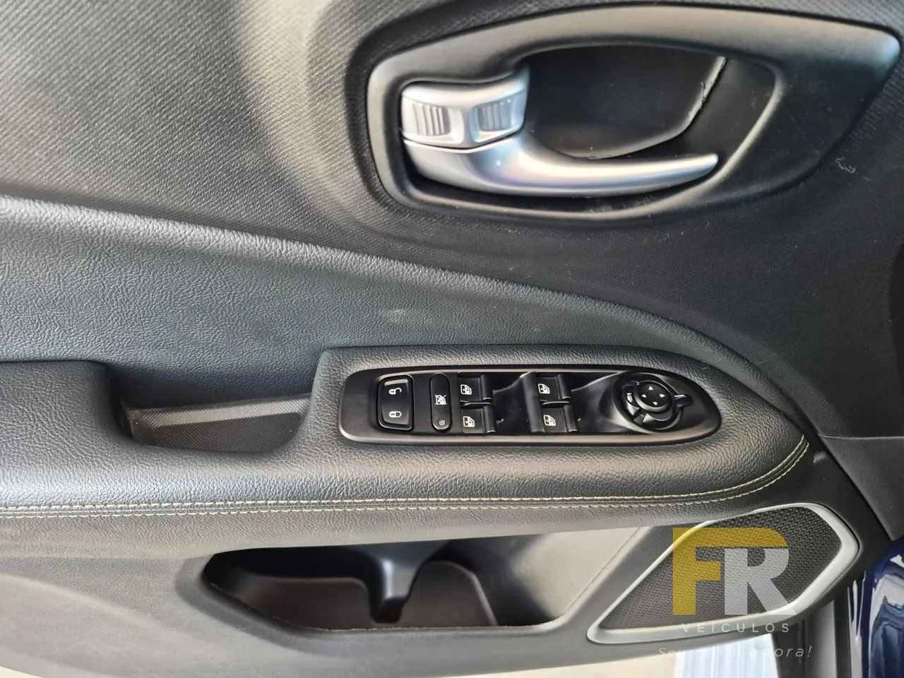 Fiat Toro Volcano 1.3 T270 4X2 Flex AUT 2023 - Foto 4