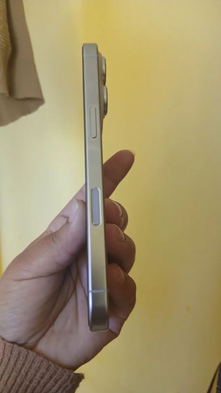 Vendo ou troco iphone 16 pro 256GB novíssimo! 100% de Bateria único Dono nunca mexido.  - Foto 5