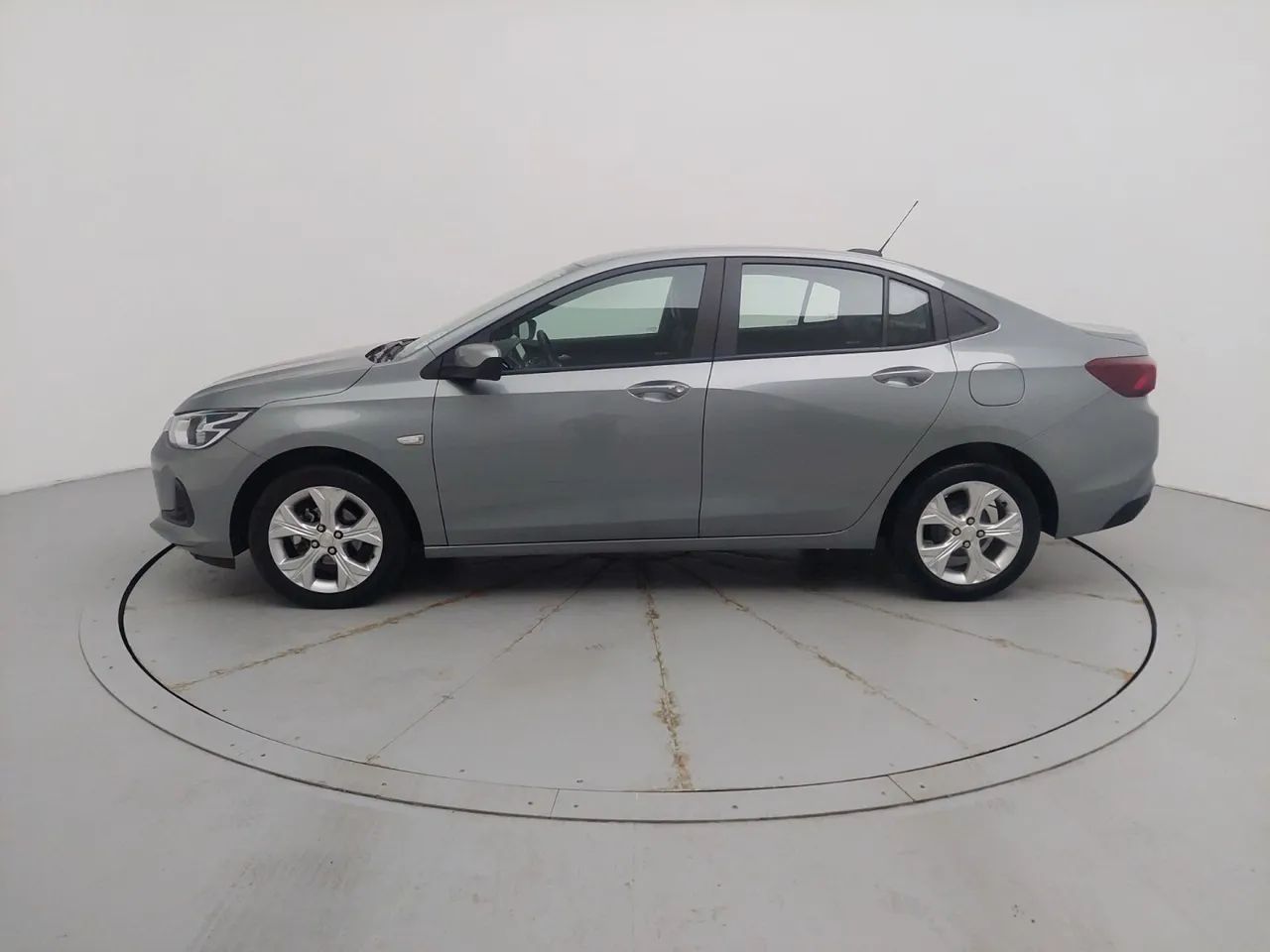 Chevrolet Onix Plus LTZ 1.0 12V TB Flex Aut. 4P, foto 2 de 18