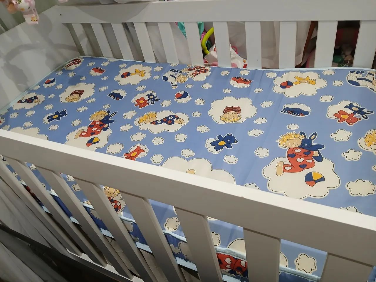 Berço retrô comprado colchão 