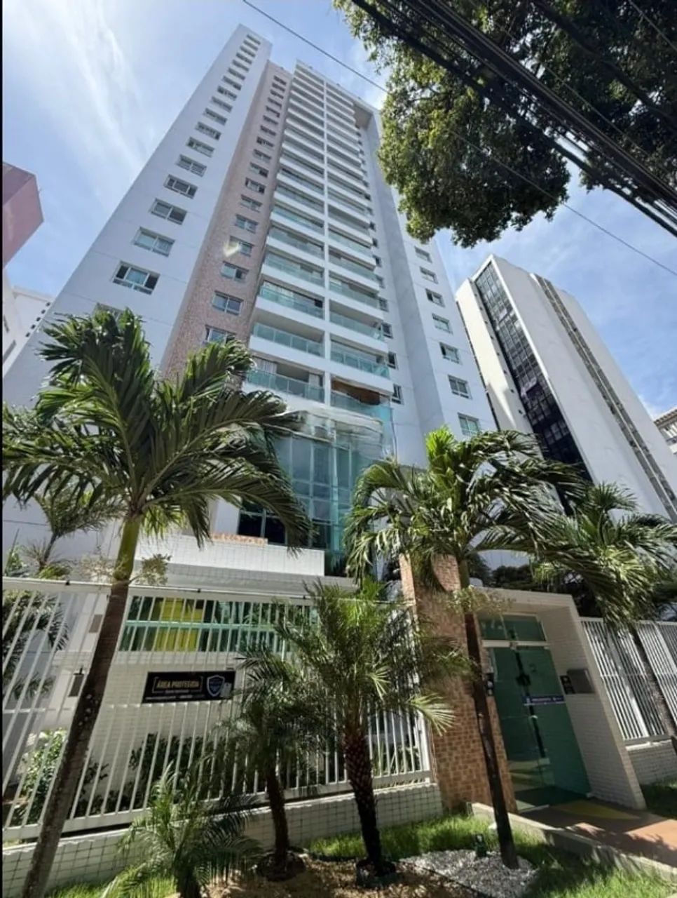 Condomínio Passaredo - Apto 3/4 sendo 1 suíte de 98 m² com 2 vagas por 780.000,00, Tirol