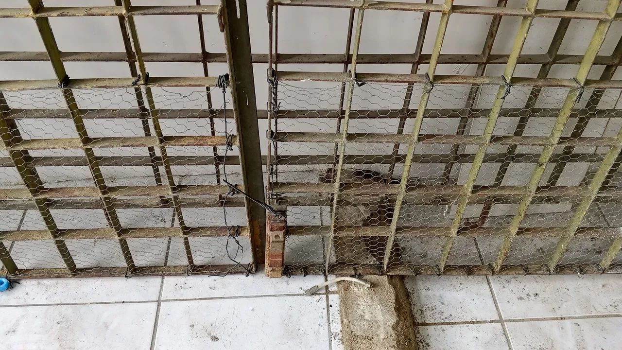 Vendo portão e grande  - Foto 3