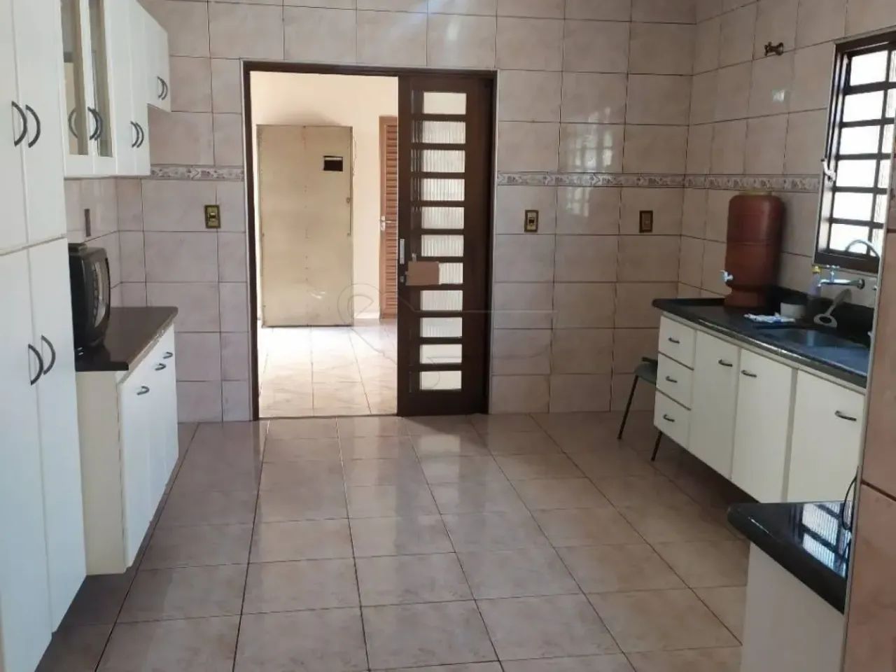 Casa residencial com 03 quartos, sendo 01 suíte e com Salão comercial em Iracemápolis/SP - Foto 3