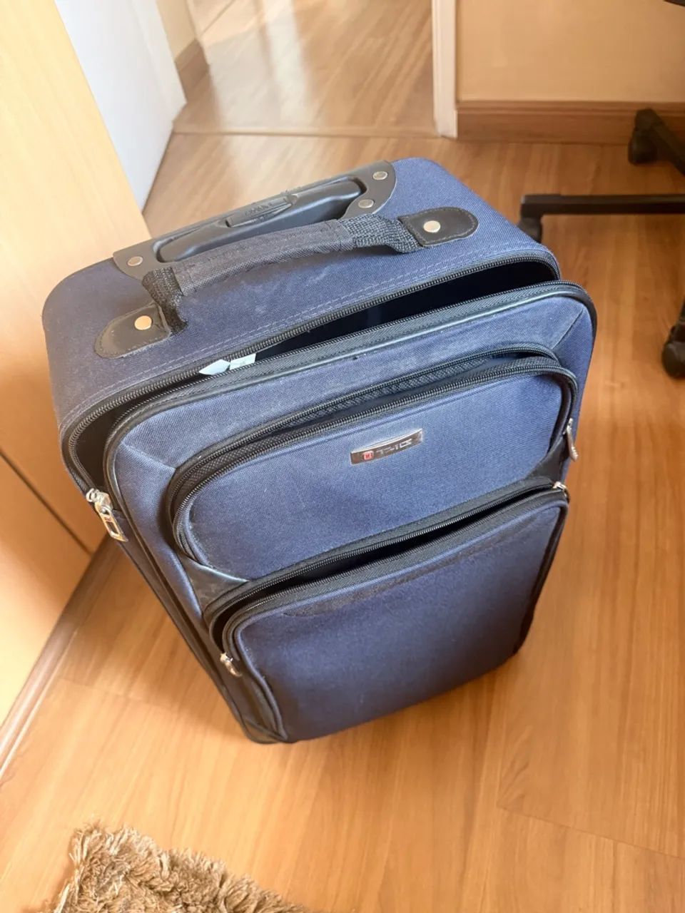 Mala de Viagem TAG com 2 Rodas e Vários Compartimentos
