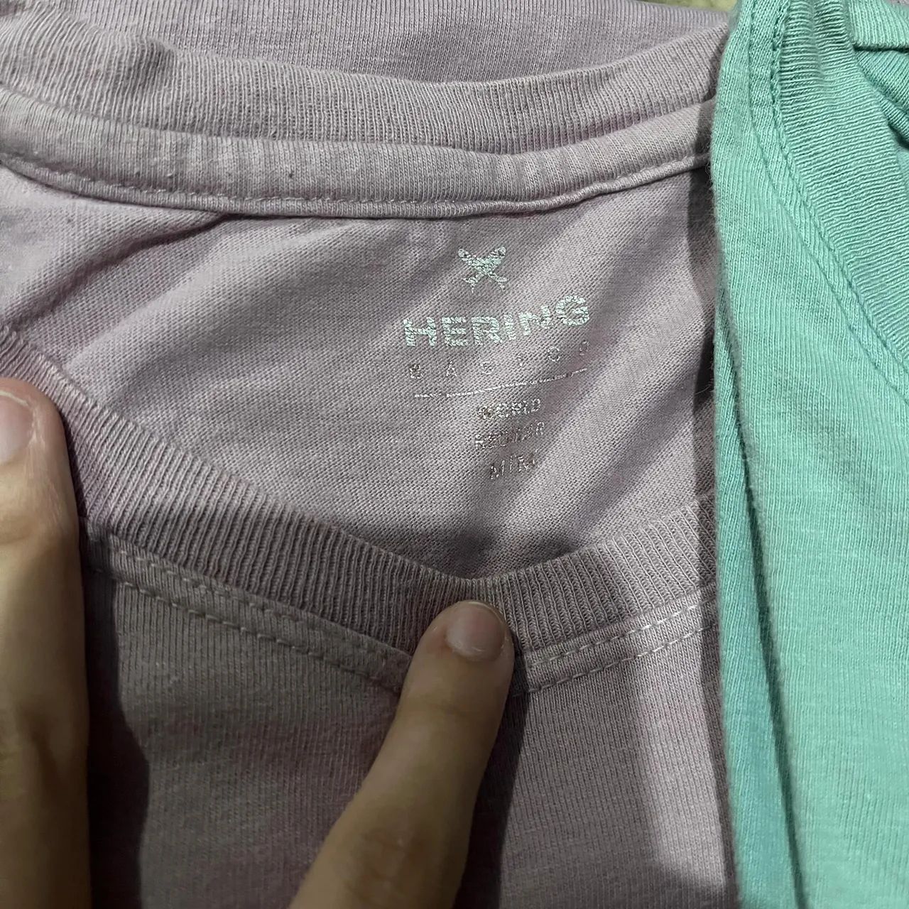 7 Camisas Básicas Hering - Foto 2