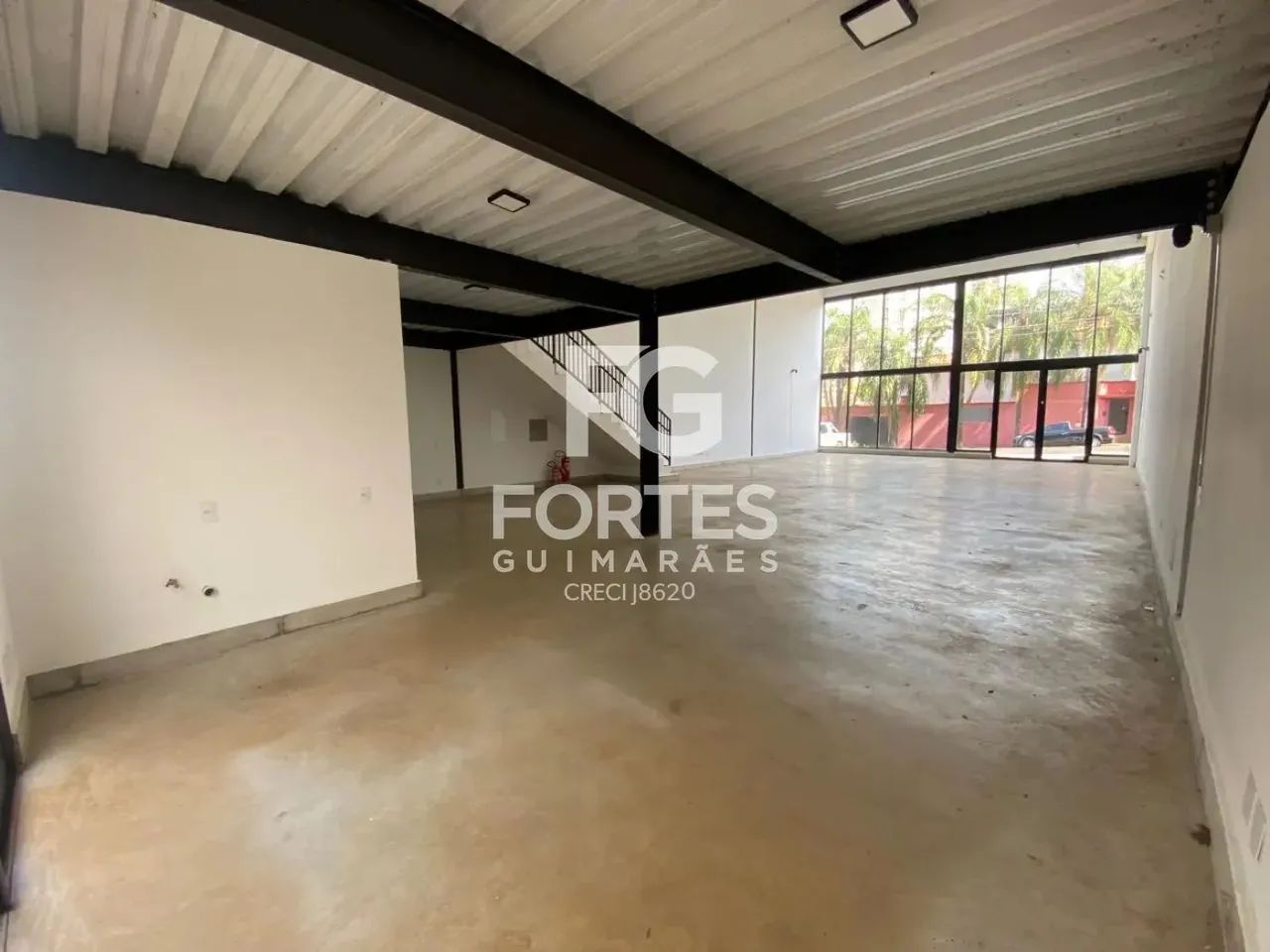 Salão Comercial com 278 m² de área construída no Bairro Alto da Boa Vista!