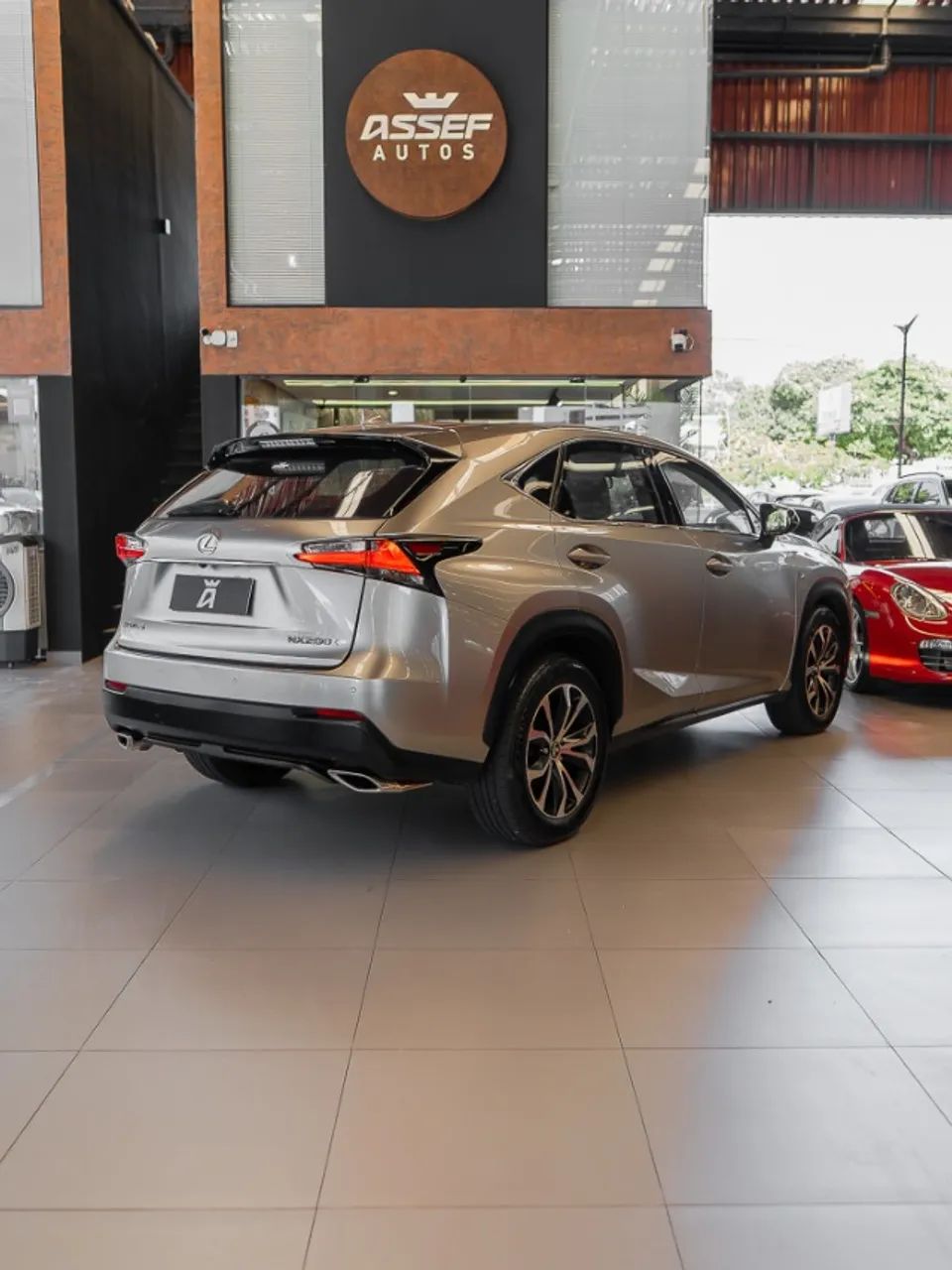 Lexus NX-200t F-sport 2.0 16V 238cv Aut., foto 4 de 18