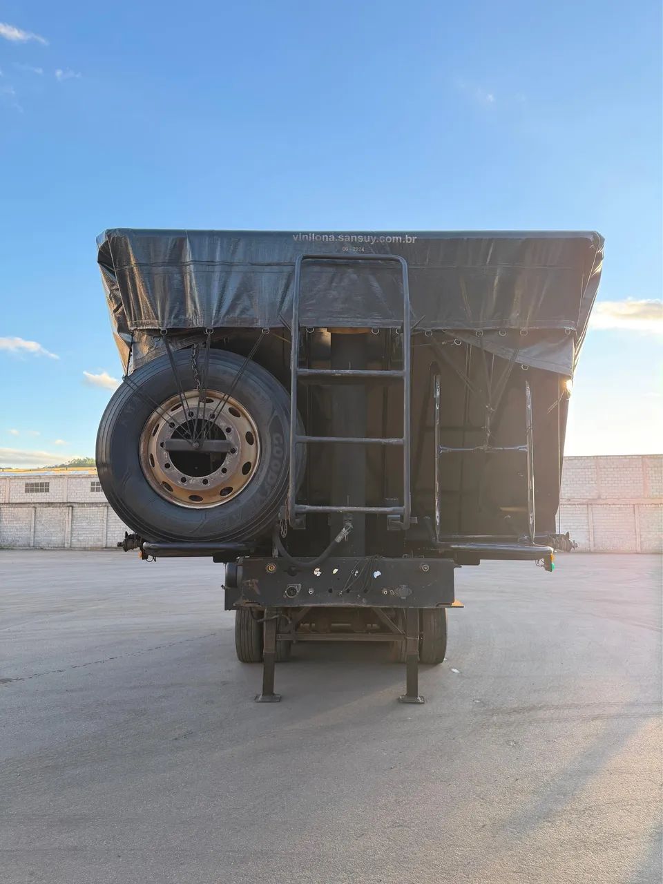 Carreta Rossetti Basculante LevTec  - Foto 3