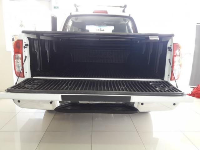 Nissan Frontier 2014 2.5 sv attack 4x4 cd turbo eletronic diesel 4p manual - Foto 6