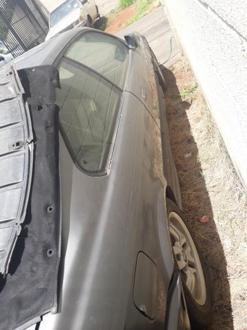 Bmw 328 i automática 2 portas! está desmontada mais tem as peças tudo - Foto 5