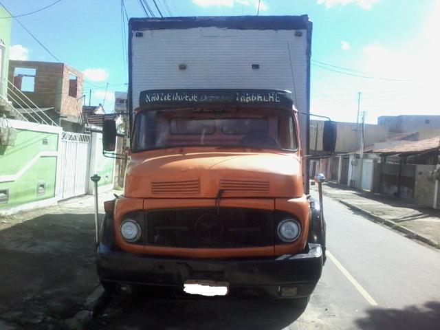 Caminhão 11/13 Ano 70 Baú 6 metros
