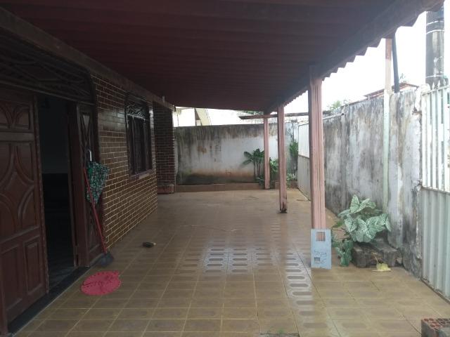 Alugo Casa no centro com espaco para comercio - Foto 10