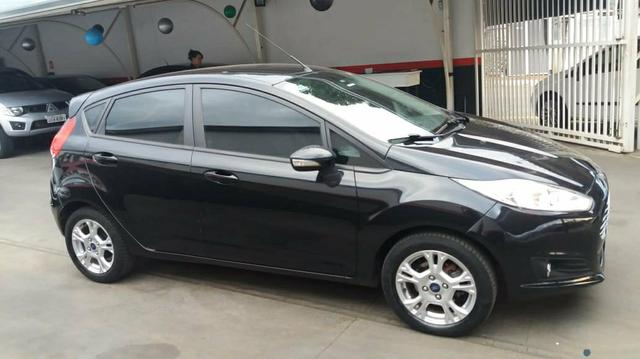 FIESTA HATCH 1.6 14/14 automático, Entrada 6.900 + 48 x 1.074.00 aceito carta de crédito - Foto 4