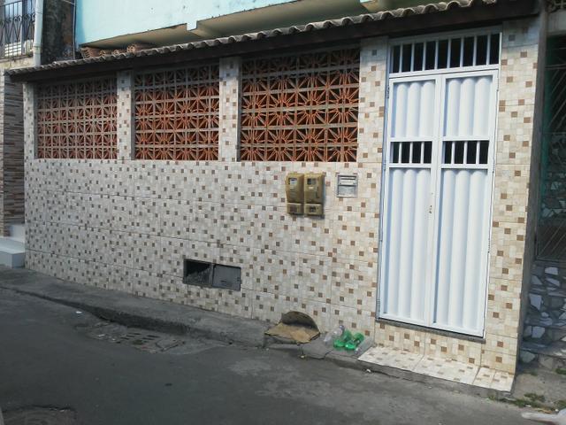 Alugo casa terreo.bu 2 quartos sala cozinha banheiro area de servico varanda - Foto 3
