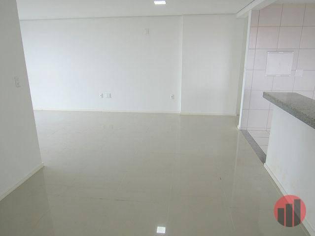 Apartamento com 3 dormitórios para alugar, 95 m² por R$ 1.800/mês - Fátima - Fortaleza/CE - Foto 13