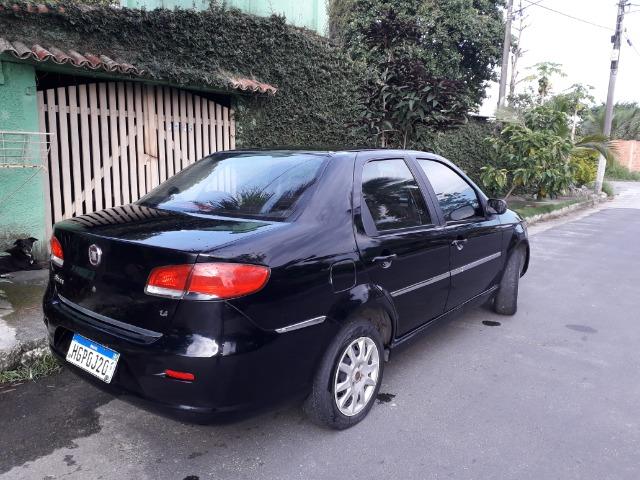 Fiat siena tetrafuel 2010,